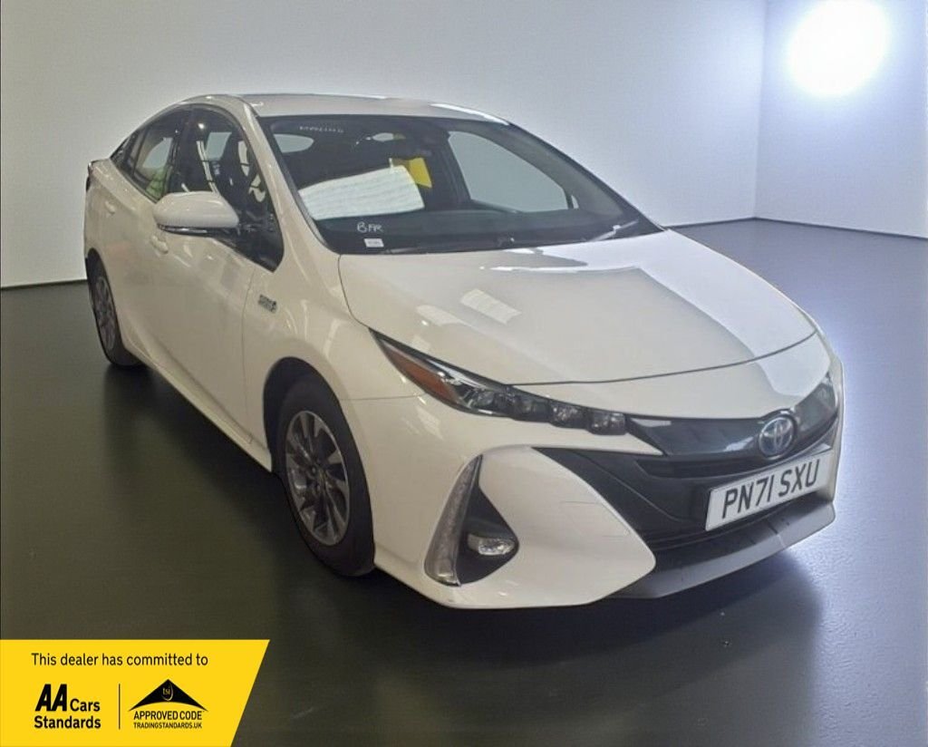 Used Toyota Prius 2021 for sale - 76400182: Photo 1