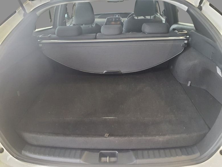 Used Toyota Prius 2021 for sale - 76400182: Photo 11