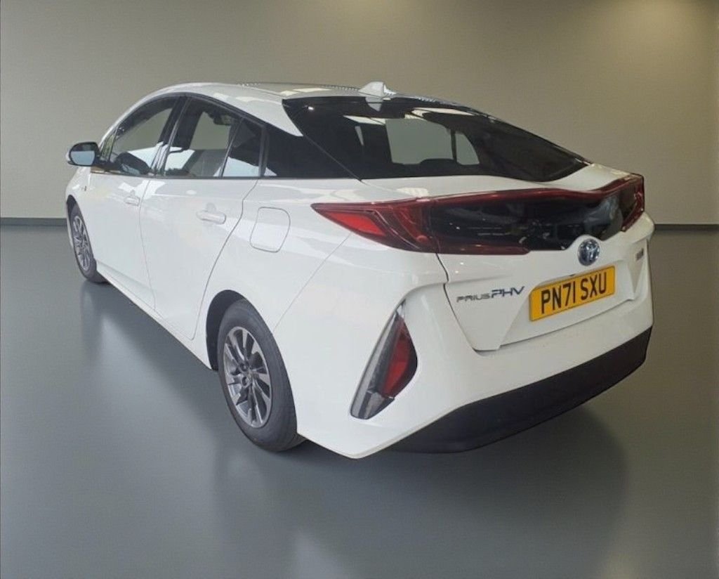 Used Toyota Prius 2021 for sale - 76400182: Photo 6