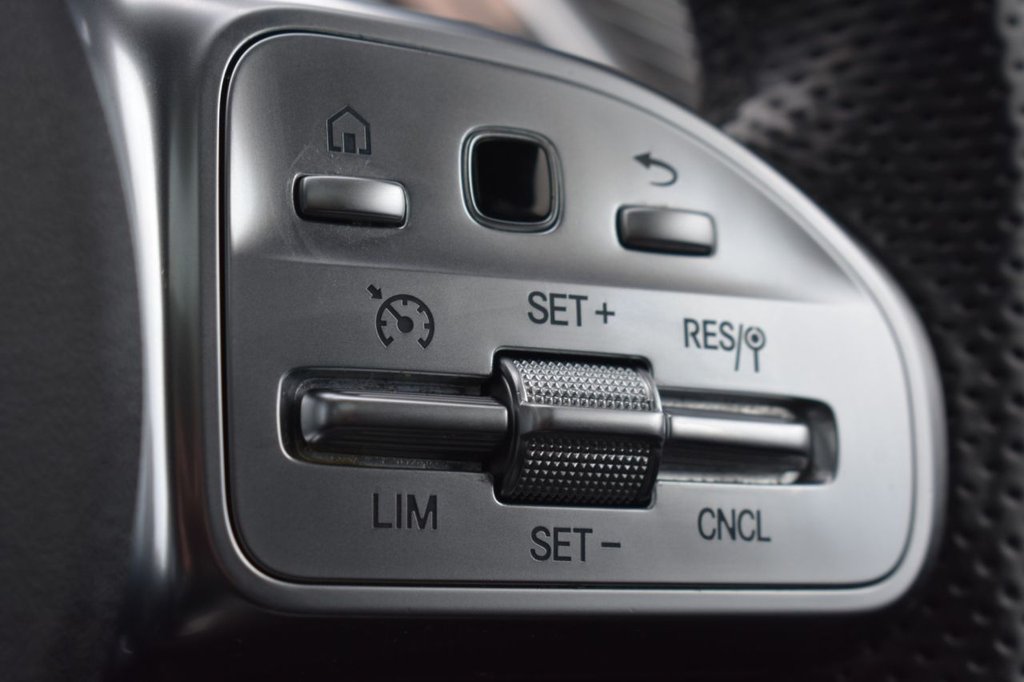 Used Mercedes-Benz EQC 2023 for sale - 77302166: Photo 33