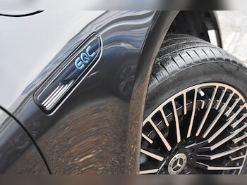 Used Mercedes-Benz EQC 2023 for sale - 77302166: Photo