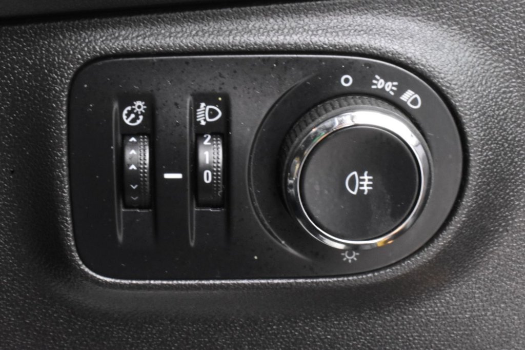 Used Vauxhall ADAM 2014 for sale - 76400178: Photo 24