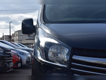 Used Vauxhall Vivaro 2017 for sale - 78256518: Photo