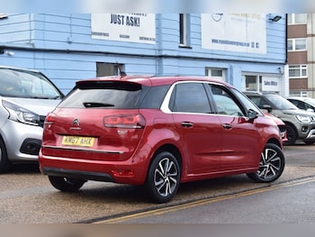 Used Citroen C4 Picasso 2017 for sale - 76670665: Photo