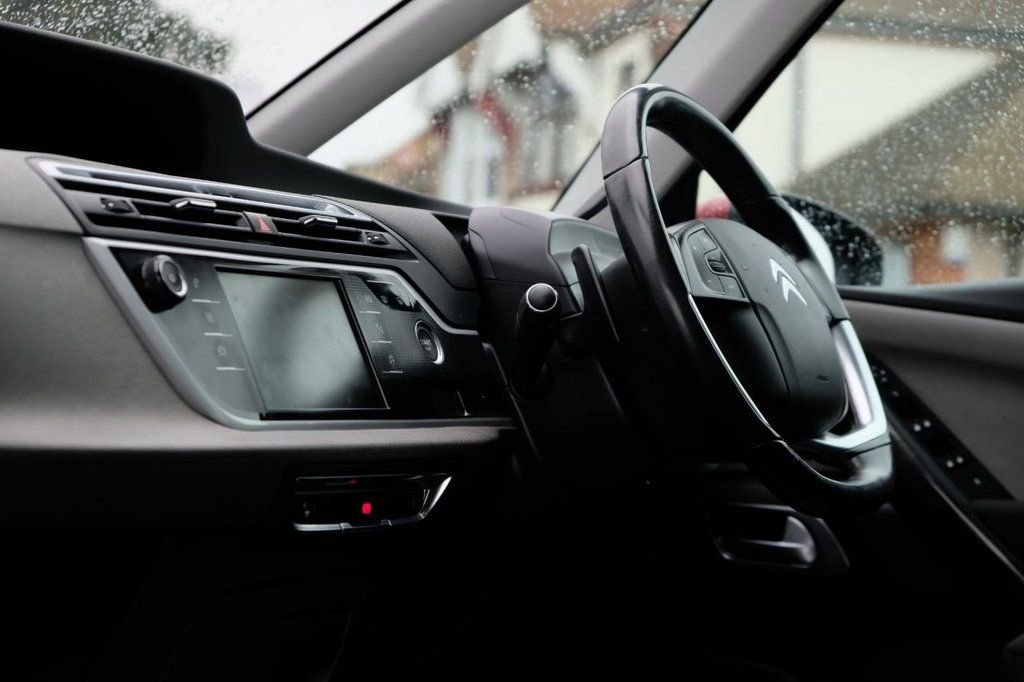 Used Citroen C4 Picasso 2017 for sale - 76670665: Photo 6