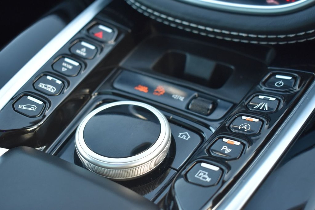 Used Aston Martin DBX 2021 for sale - 77287514: Photo 44