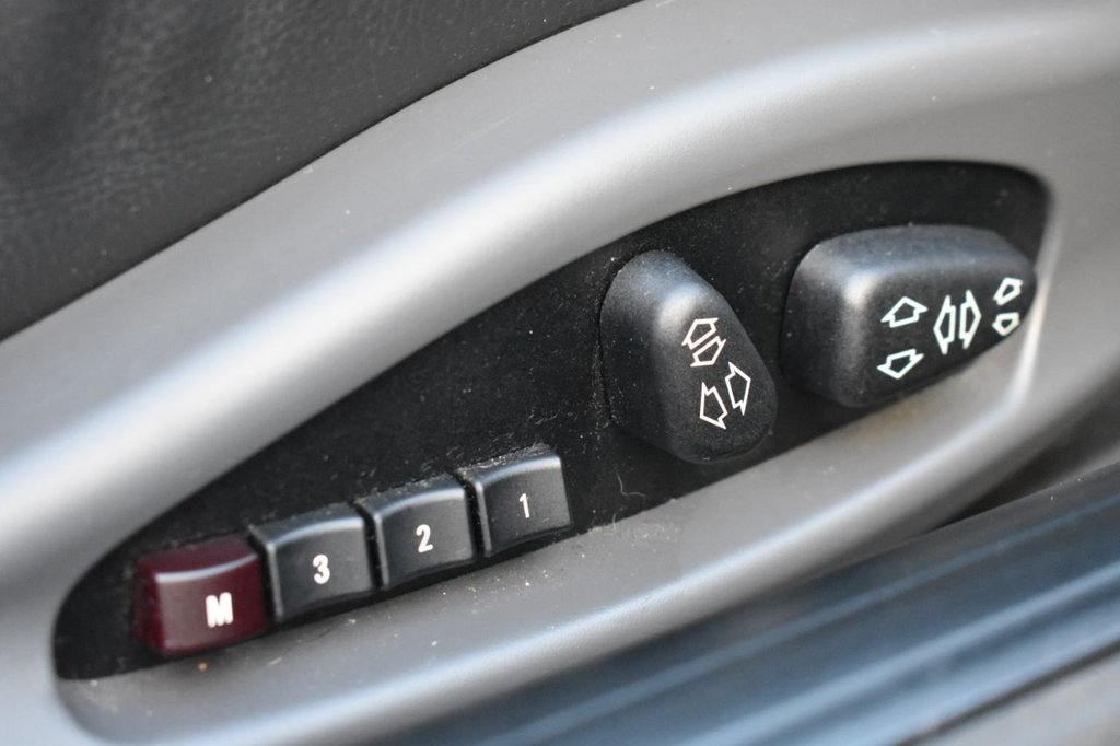 Used BMW 6 Series 2005 for sale - 76751426: Photo 30