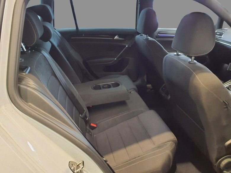 Used Volkswagen Golf 2017 for sale - 77749000: Photo 11