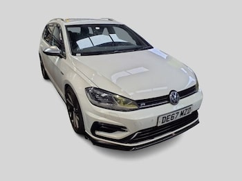 Used Volkswagen Golf 2017 for sale - 77749000: Photo