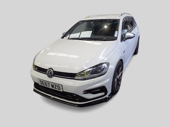 Used Volkswagen Golf 2017 for sale - 77749000: Photo