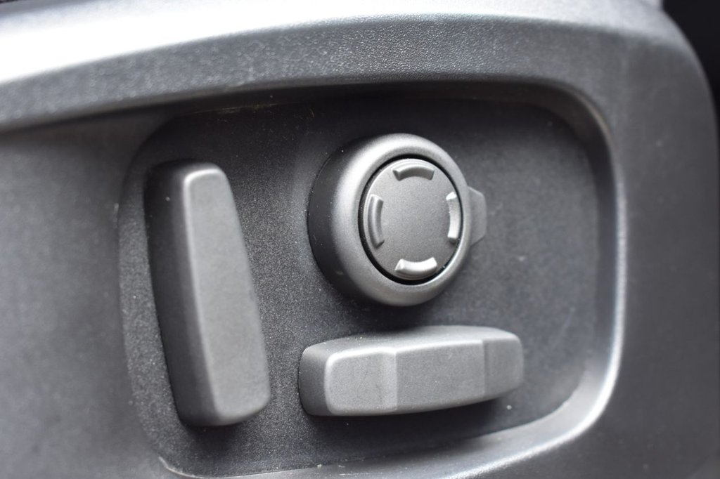 Used Land Rover Defender 2021 for sale - 78124671: Photo 33