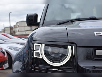 Used Land Rover Defender 2021 for sale - 78124671: Photo