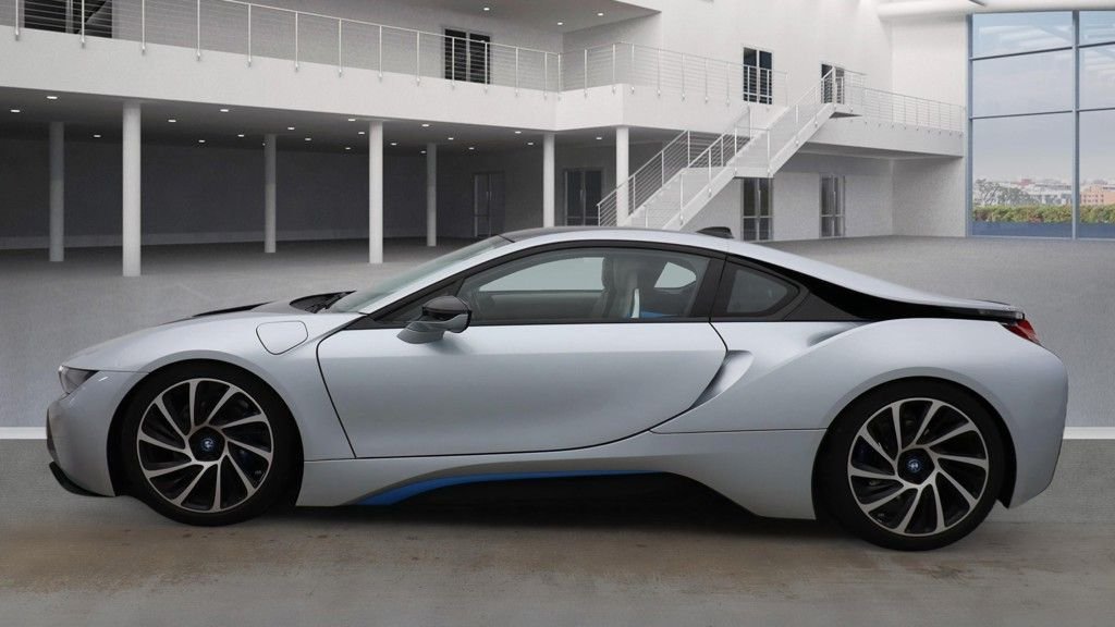 Used BMW i8 2018 for sale - 77360080: Photo 9