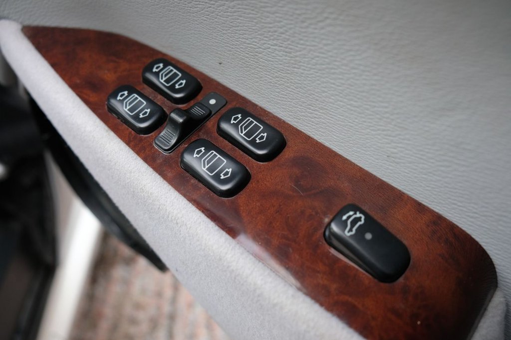 Used Mercedes-Benz CL 2002 for sale - 77557833: Photo 36