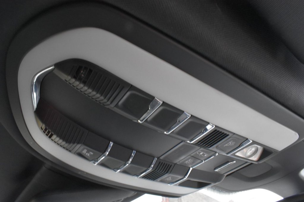 Used Porsche Cayenne 2017 for sale - 76590830: Photo 44