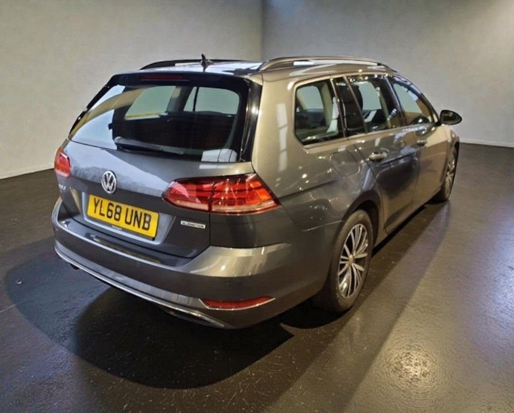 Used Volkswagen Golf 2019 for sale - 77072543: Photo 3