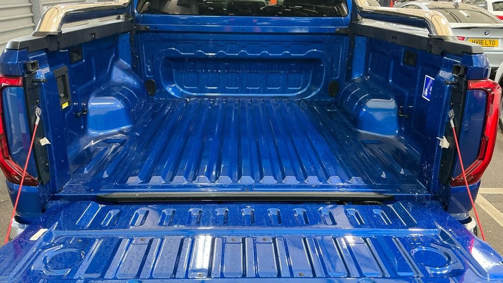 Used Volkswagen Amarok 2024 for sale - 77236722: Photo 13