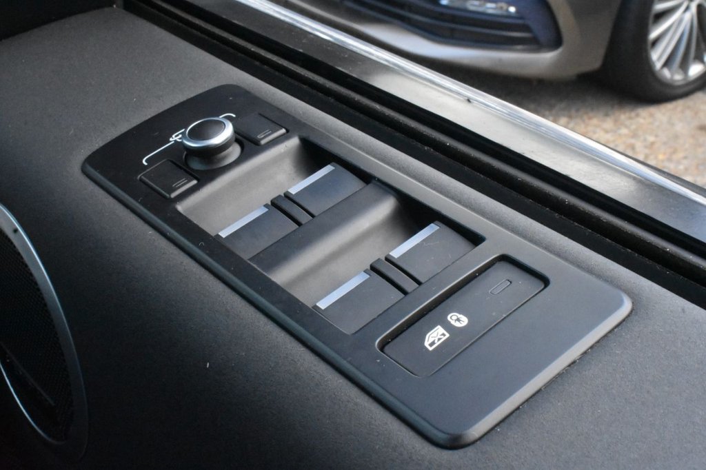 Used Land Rover Discovery 2017 for sale - 77275771: Photo 35