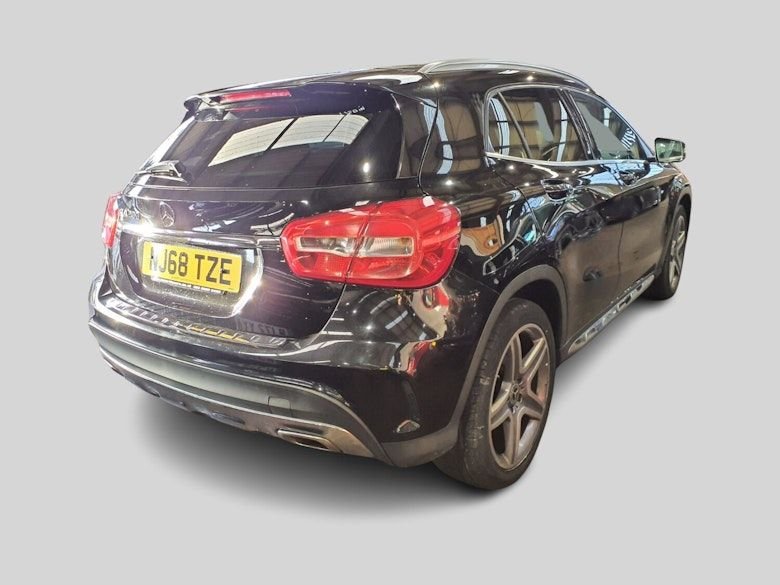 Used Mercedes-Benz GLA 2018 for sale - 77642637: Photo 3