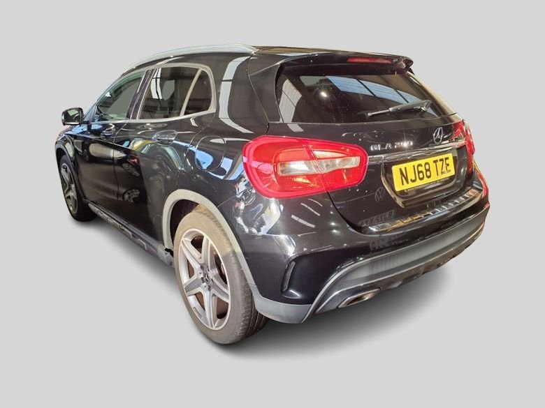 Used Mercedes-Benz GLA 2018 for sale - 77642637: Photo 5