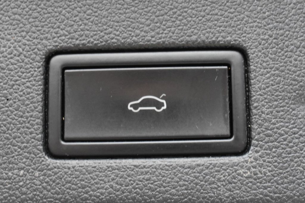 Used Volkswagen Touareg 2019 for sale - 77161940: Photo 10