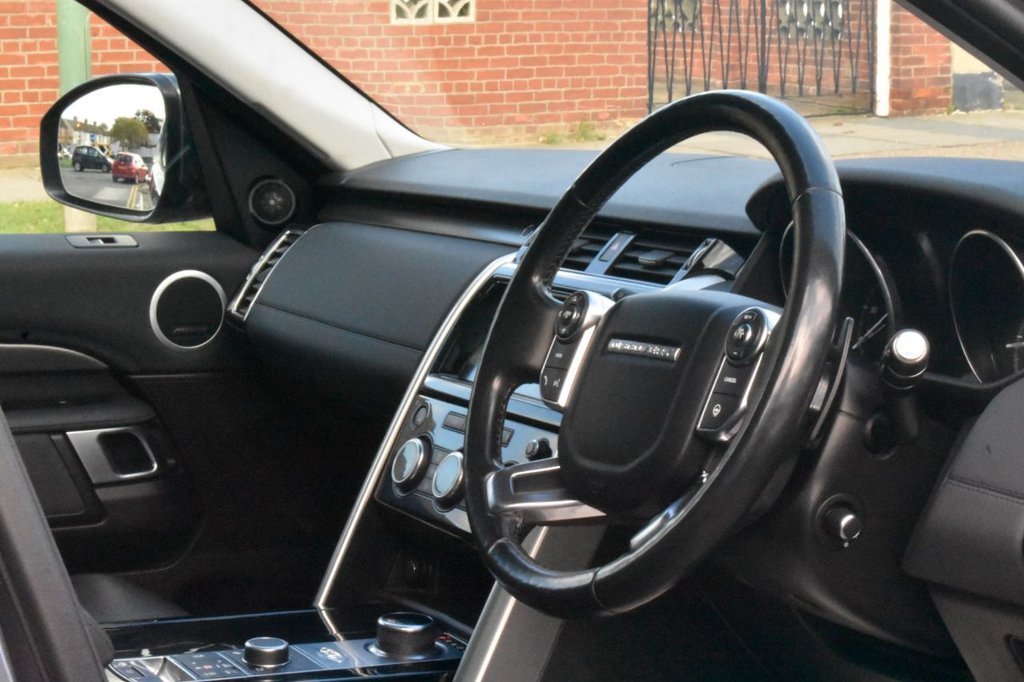 Used Land Rover Discovery 2017 for sale - 76445737: Photo 12