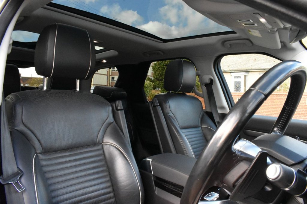 Used Land Rover Discovery 2017 for sale - 76445737: Photo 14