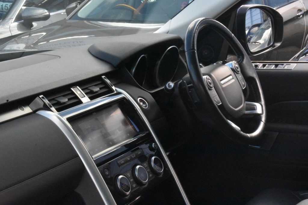 Used Land Rover Discovery 2017 for sale - 76445737: Photo 15