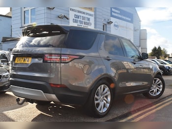 Used Land Rover Discovery 2017 for sale - 76445737: Photo