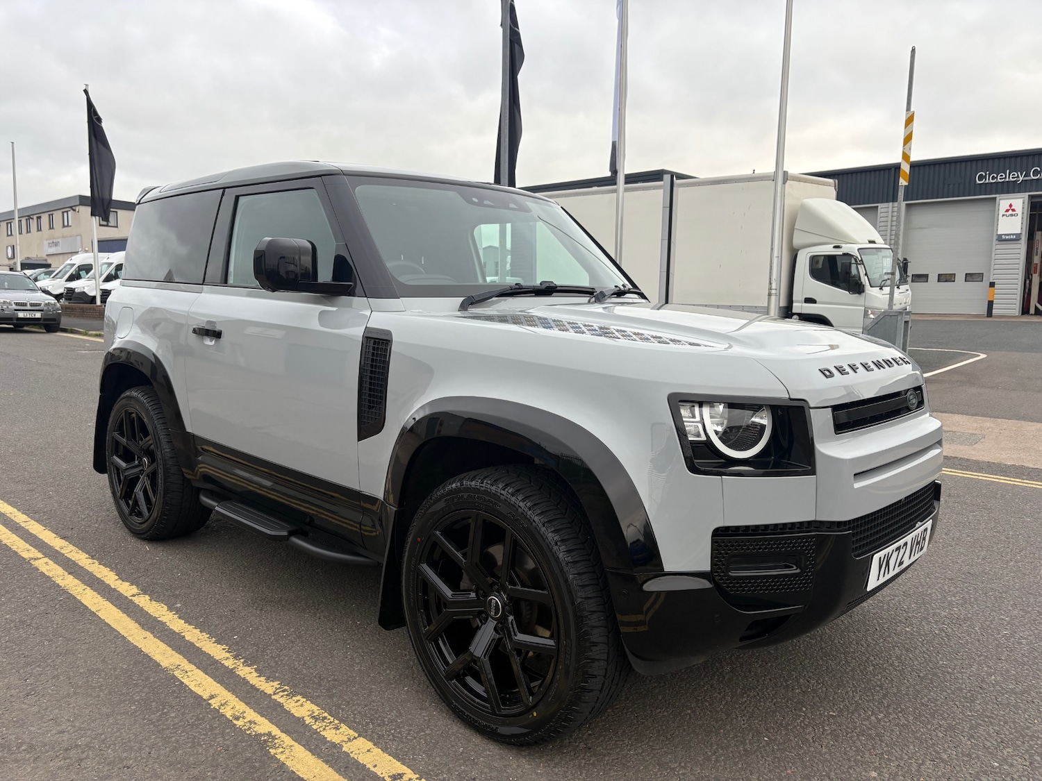 Used Land Rover Defender 2022 for sale - 76262698: Photo 1