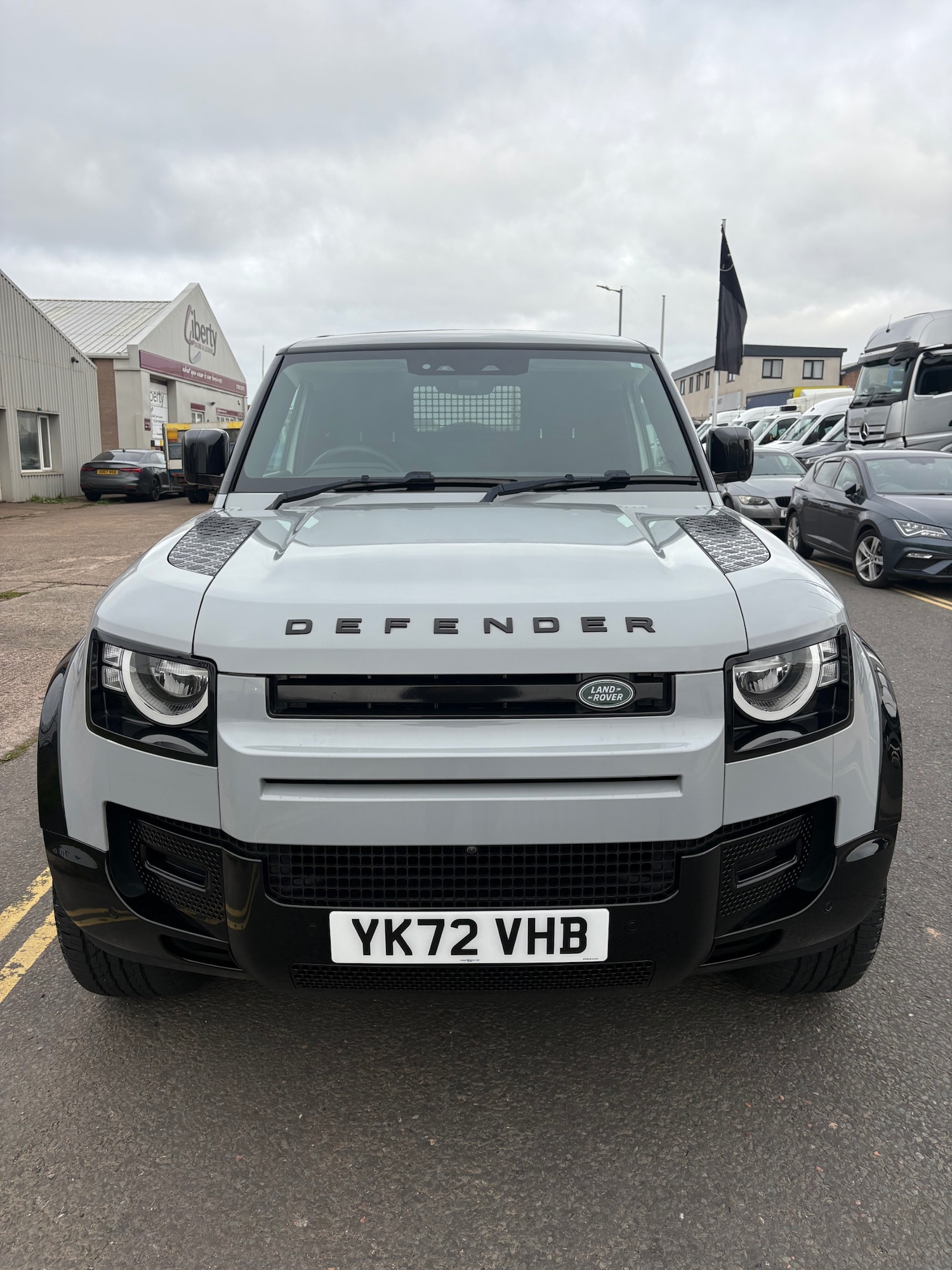 Used Land Rover Defender 2022 for sale - 76262698: Photo 8