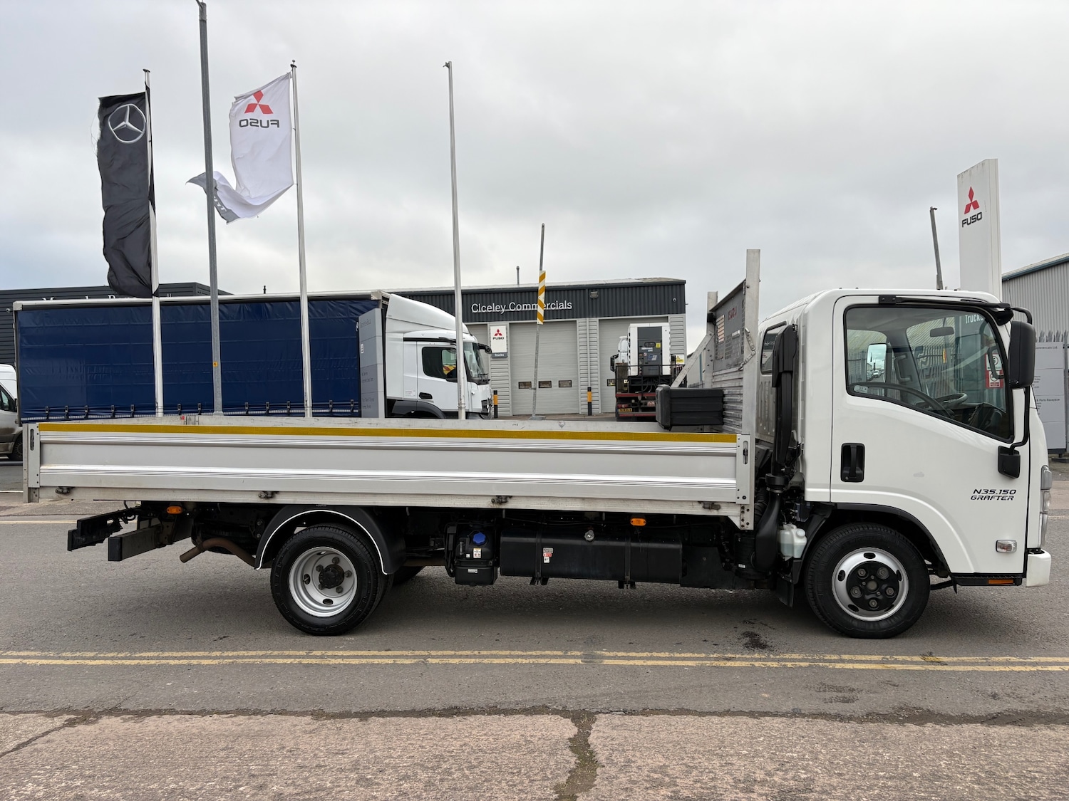 Used Isuzu Other 2023 for sale - 77424528: Photo 2