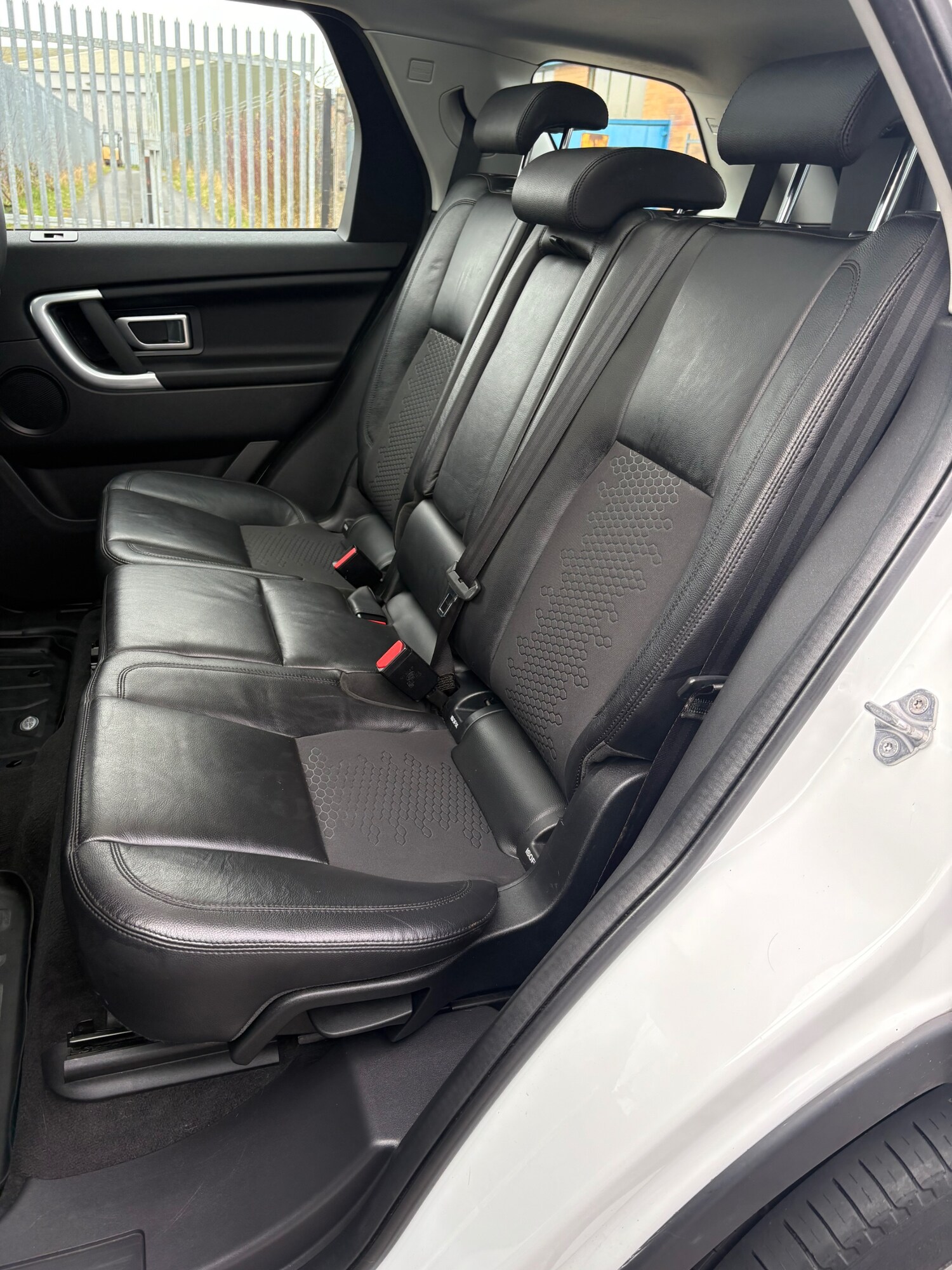 Used Land Rover Discovery Sport 2017 for sale - 77945824: Photo 7