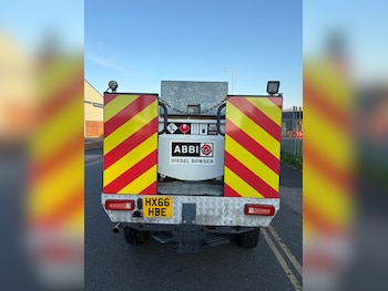 Used Land Rover Defender 2017 for sale - 78403358: Photo