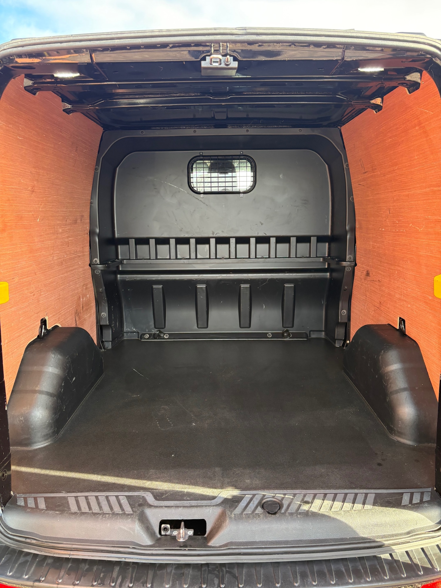 Used Ford Transit Custom 2024 for sale - 77577554: Photo 10