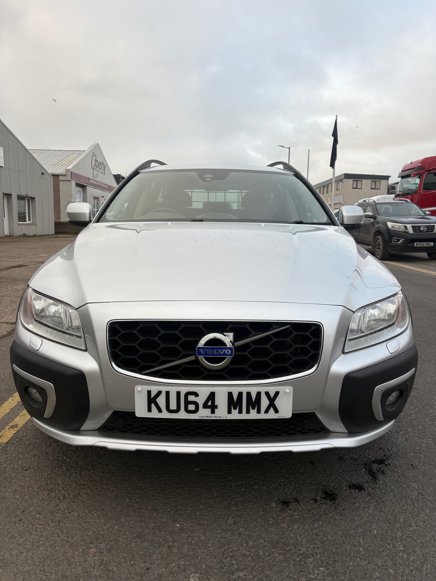Used Volvo XC70 2014 for sale - 77065887: Photo 8