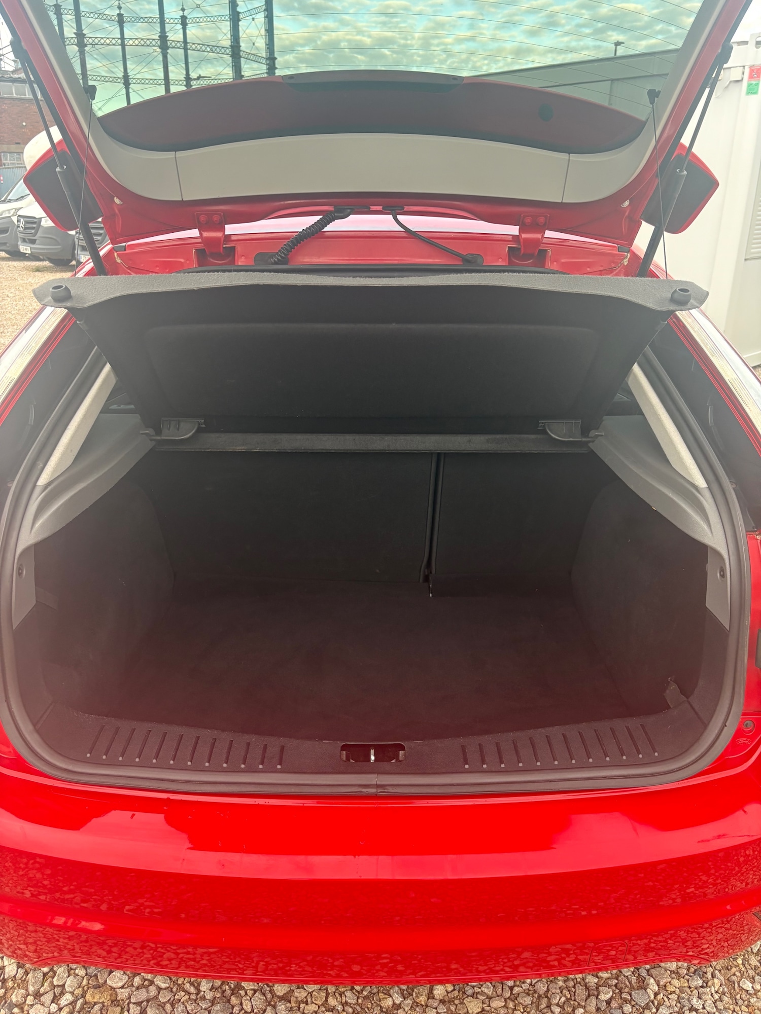 Used Ford Focus 2010 for sale - 76391141: Photo 8