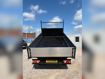 Used Nissan Cabstar 2015 for sale - 75455838: Photo