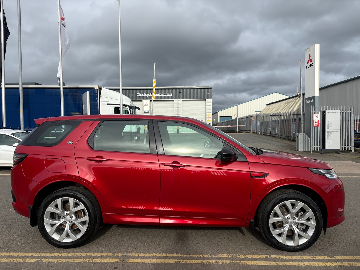 Used Land Rover Discovery Sport 2023 for sale - 77822180: Photo 2