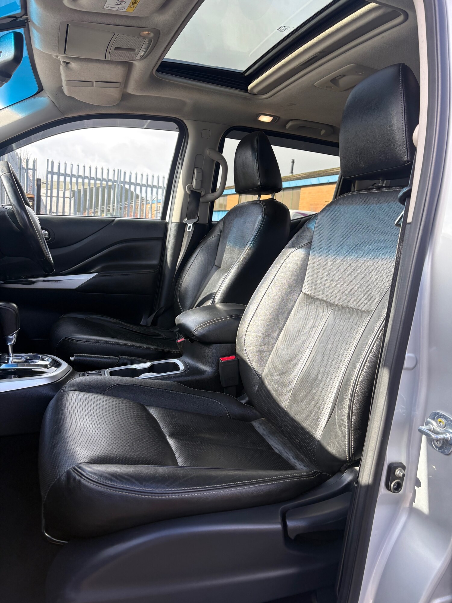 Used Nissan Navara 2016 for sale - 77888110: Photo 11