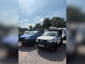 Used Toyota Hilux 2020 for sale - 79302632: Photo