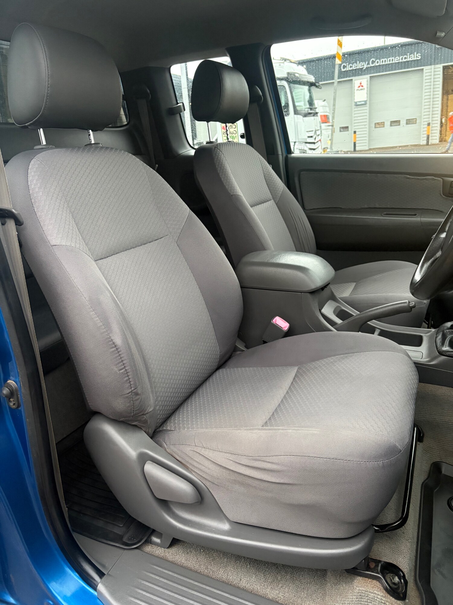 Used Toyota Hilux 2012 for sale - 77675368: Photo 11