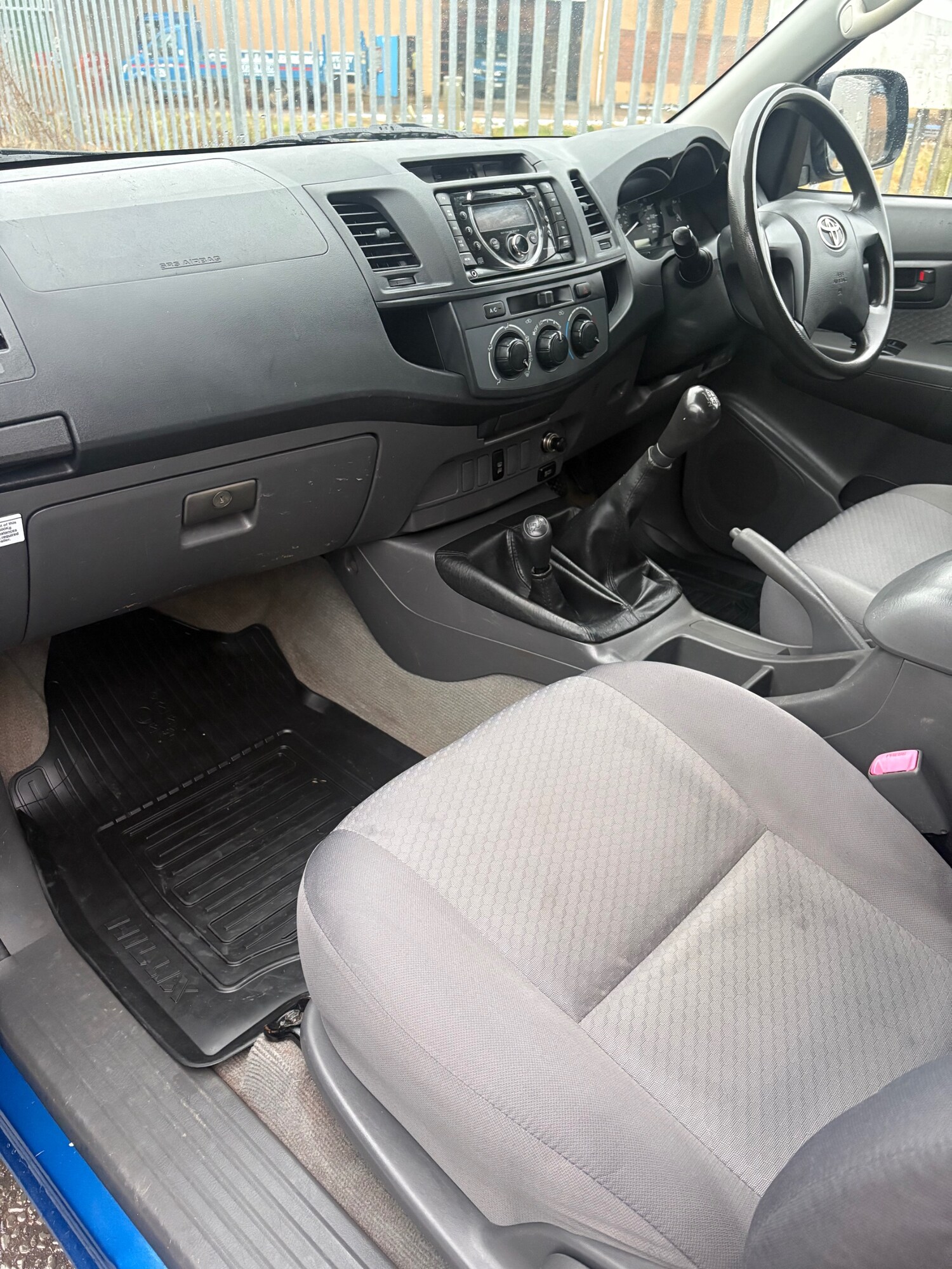 Used Toyota Hilux 2012 for sale - 77675368: Photo 12