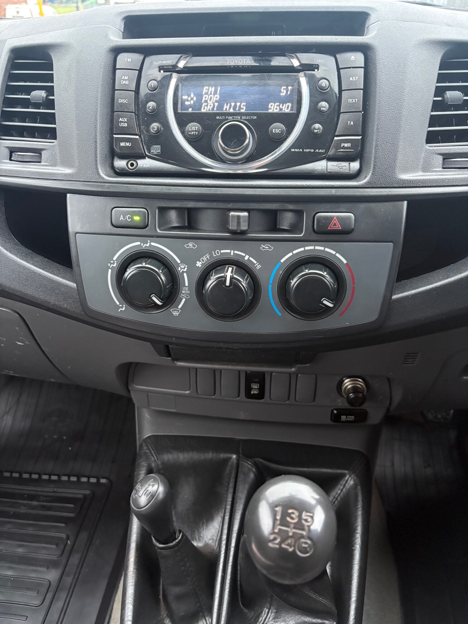 Used Toyota Hilux 2012 for sale - 77675368: Photo 16