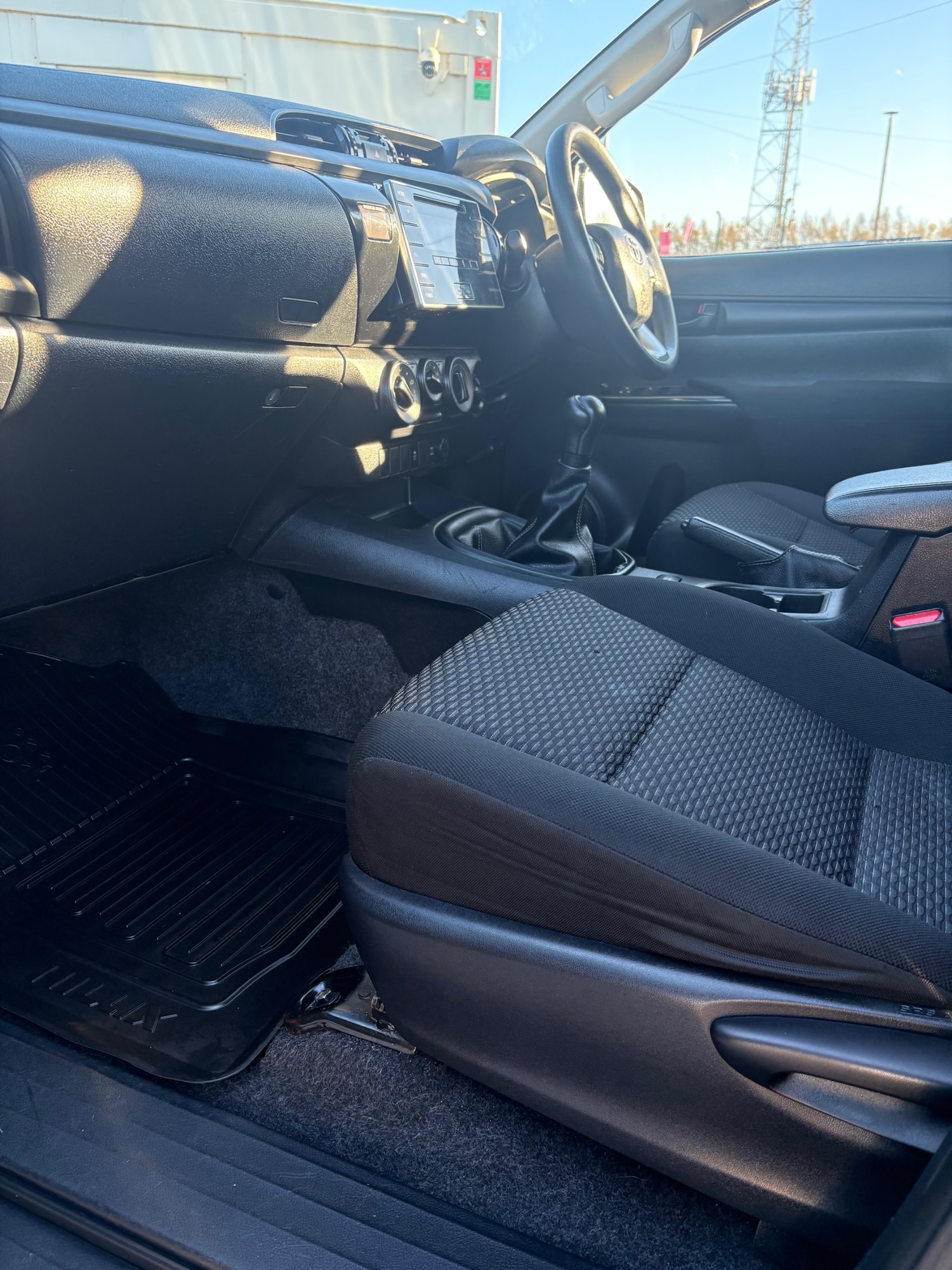 Used Toyota Hilux 2018 for sale - 76649660: Photo 10