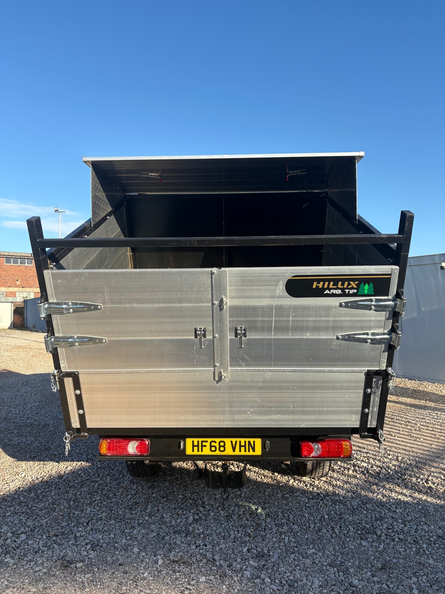 Used Toyota Hilux 2018 for sale - 76649660: Photo 5