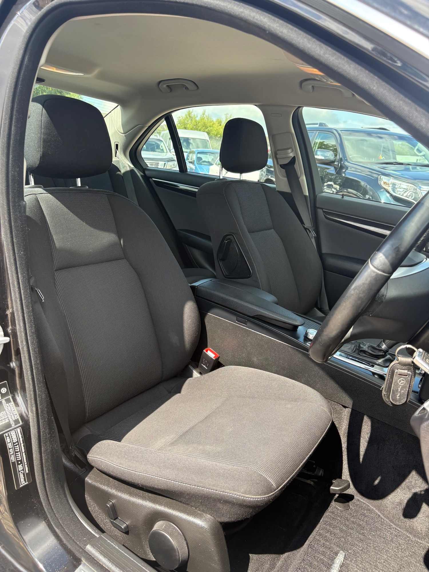 Used Mercedes-Benz C Class 2011 for sale - 76328857: Photo 10