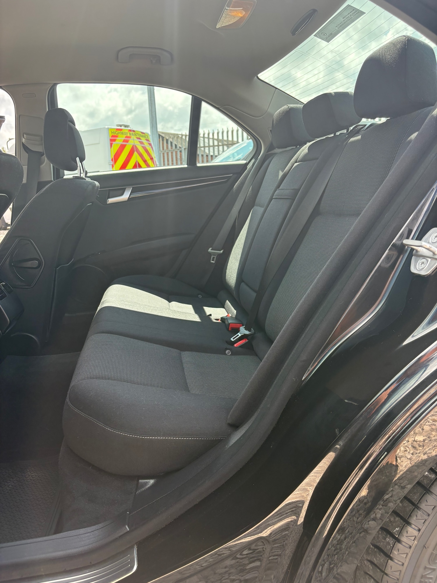 Used Mercedes-Benz C Class 2011 for sale - 76328857: Photo 12