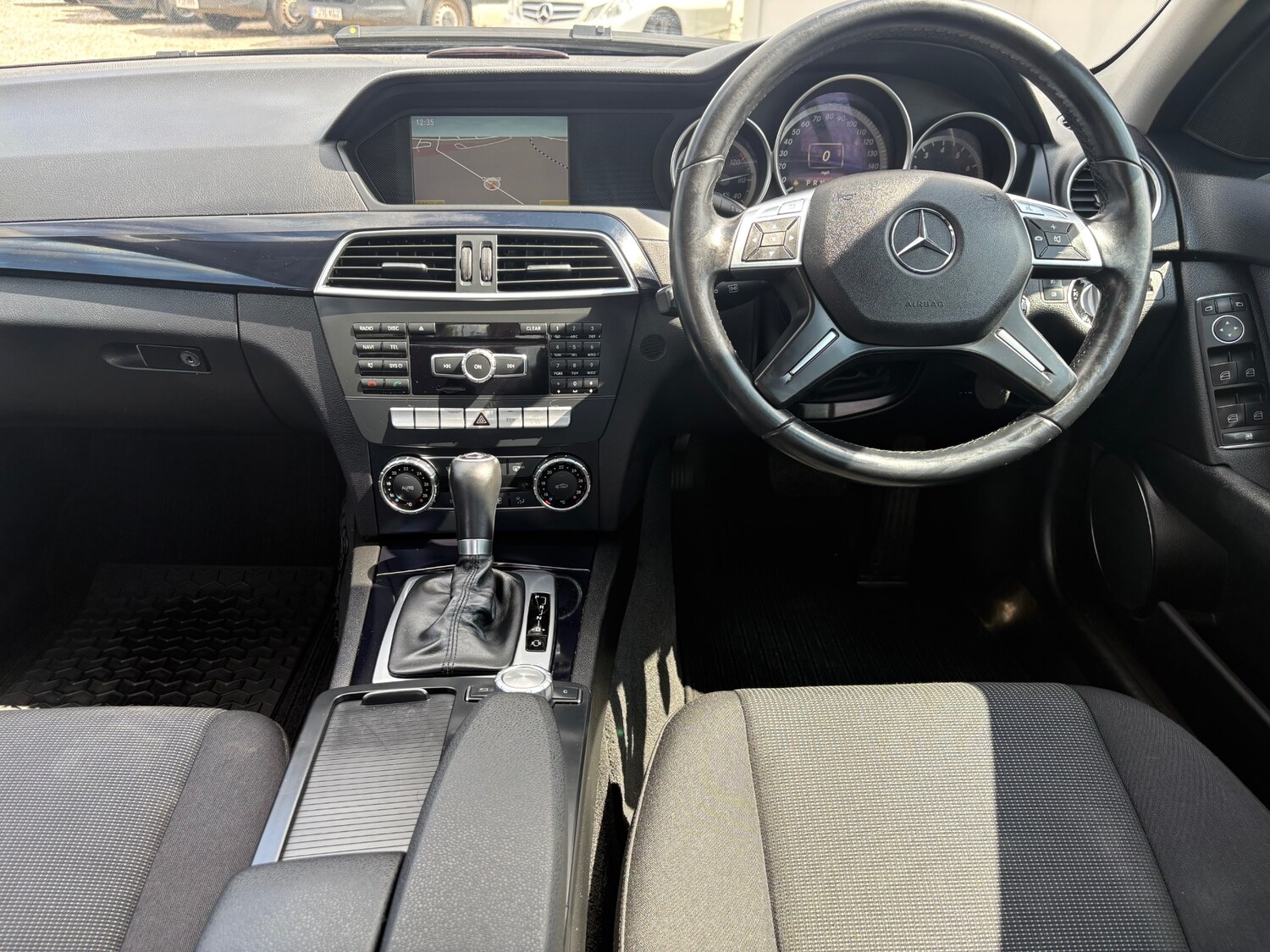 Used Mercedes-Benz C Class 2011 for sale - 76328857: Photo 16
