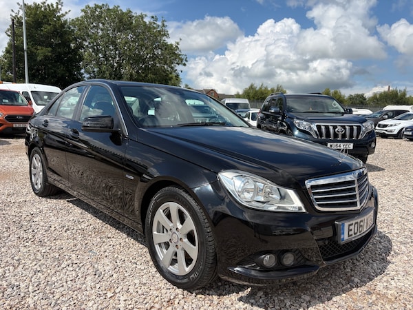 Used Mercedes-Benz C Class 2011 for sale - 76328857: Photo 1